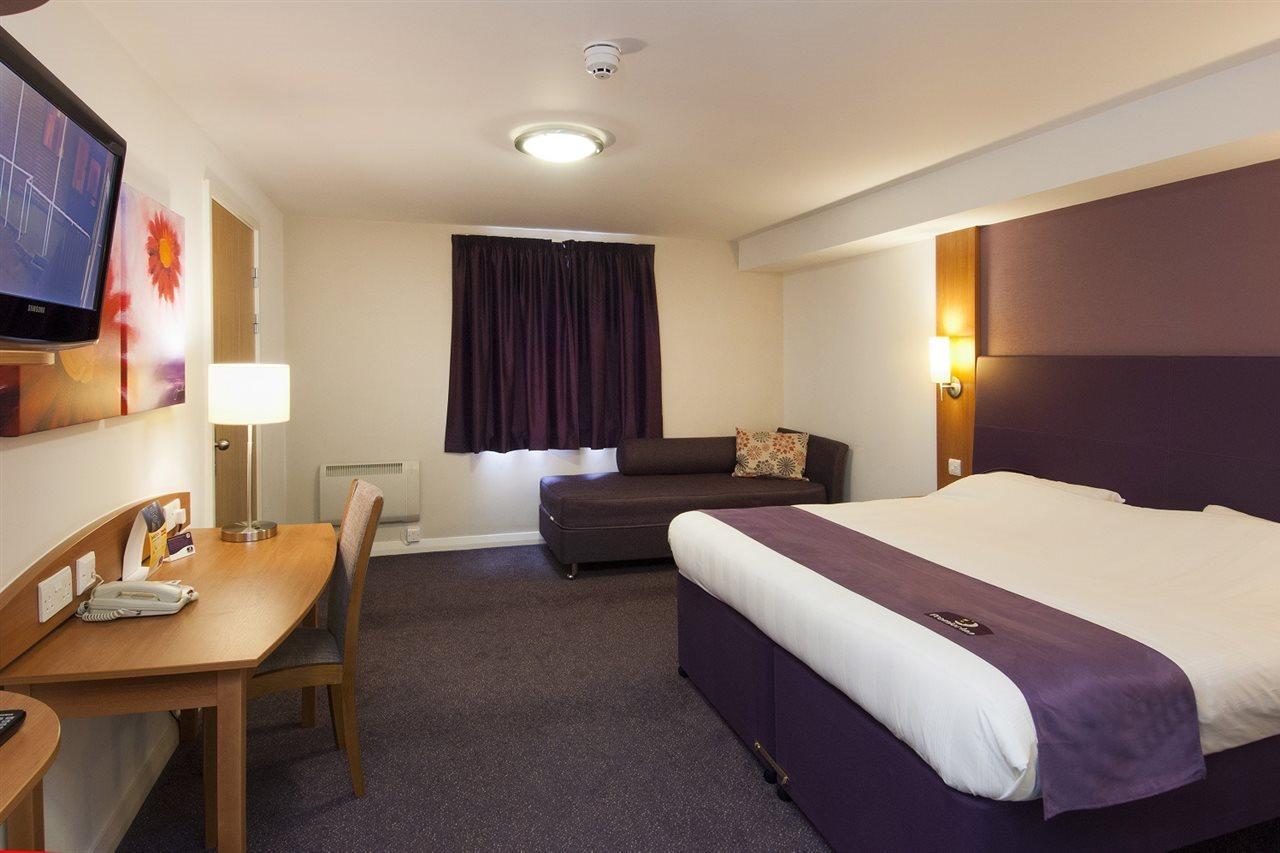 Premier Inn Premier Inn Silverstone Syresham Ngoại thất bức ảnh