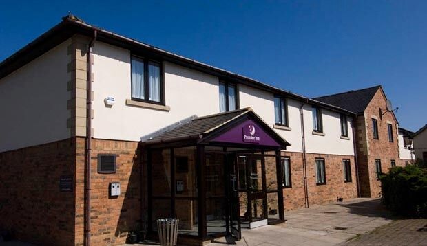 Premier Inn Premier Inn Silverstone Syresham Ngoại thất bức ảnh
